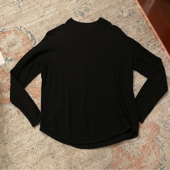 Madewell Black Sweater - Picture 2 of 4